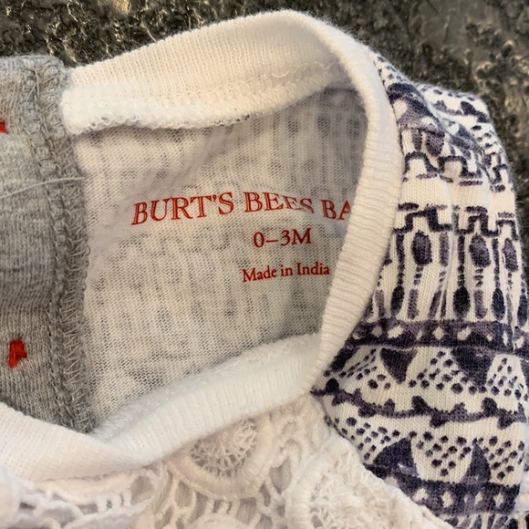 Burt’s bees set - Picture 2 of 4